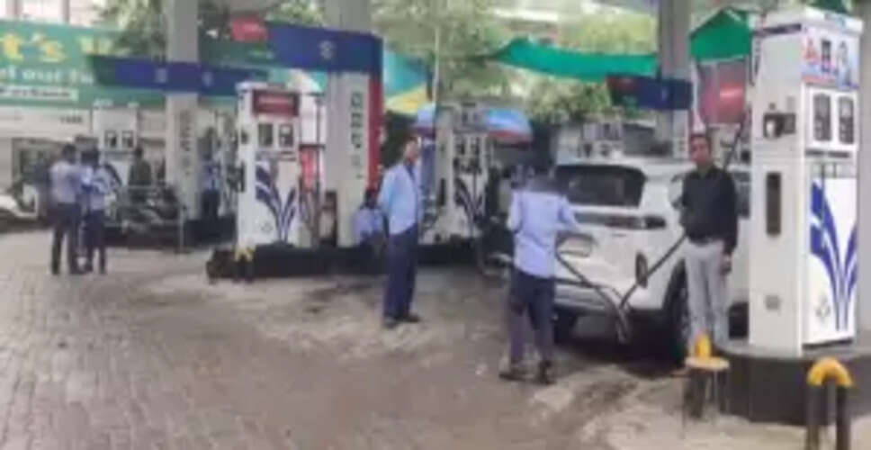 Delhi Government Challenges Fuel Ban on Old Vehicles: What You Need to Know