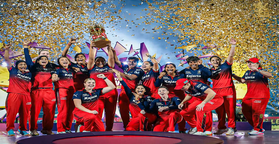 RCB Women Celebrate WPL Victory: Kohli and de Villiers Share Their Joy