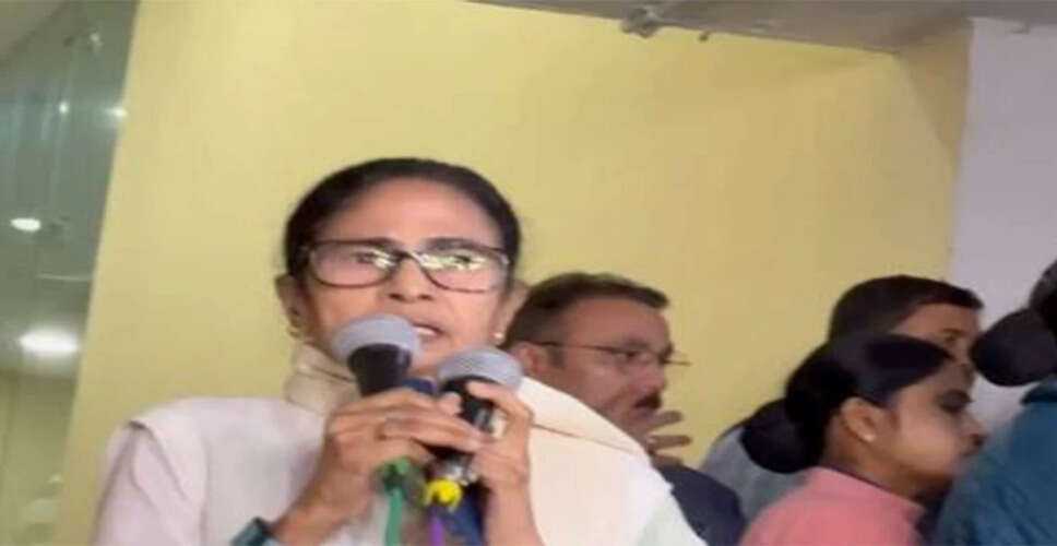Mamata Banerjee Condemns ED Raids on I-PAC Office in Kolkata
