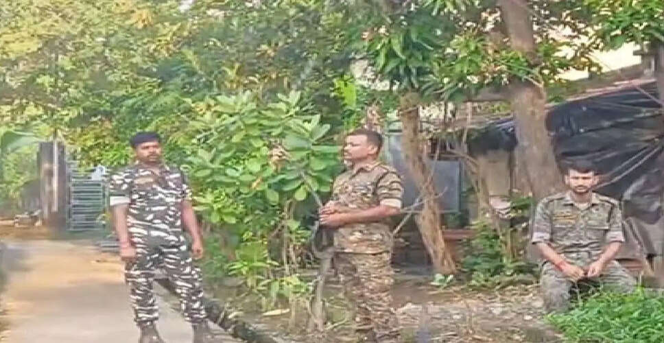 Massive Fire Erupts Near Santoshpur Station in West Bengal