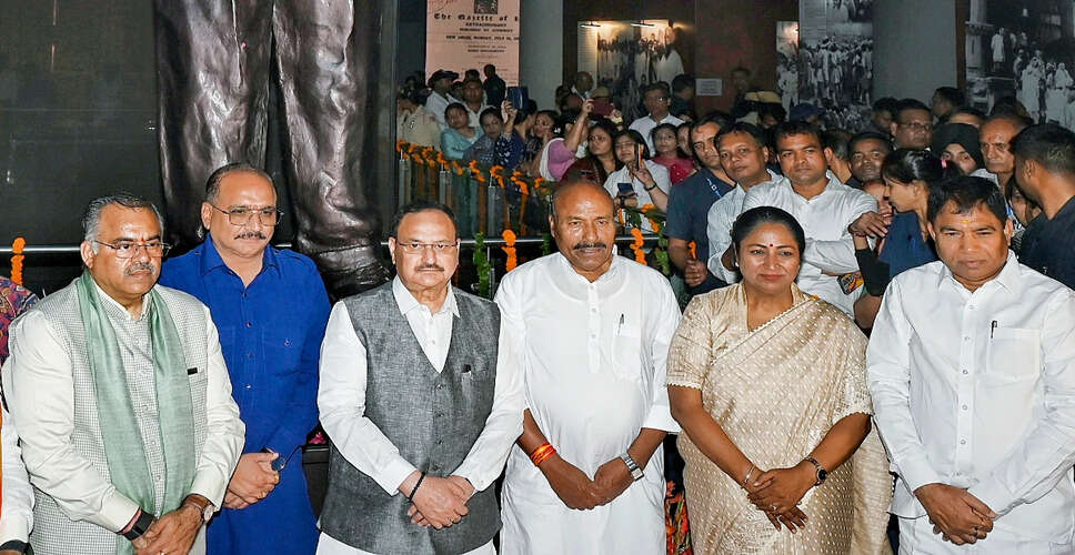 Delhi Assembly's PAC Discusses Air Pollution, Liquor Trade, and Healthcare Issues