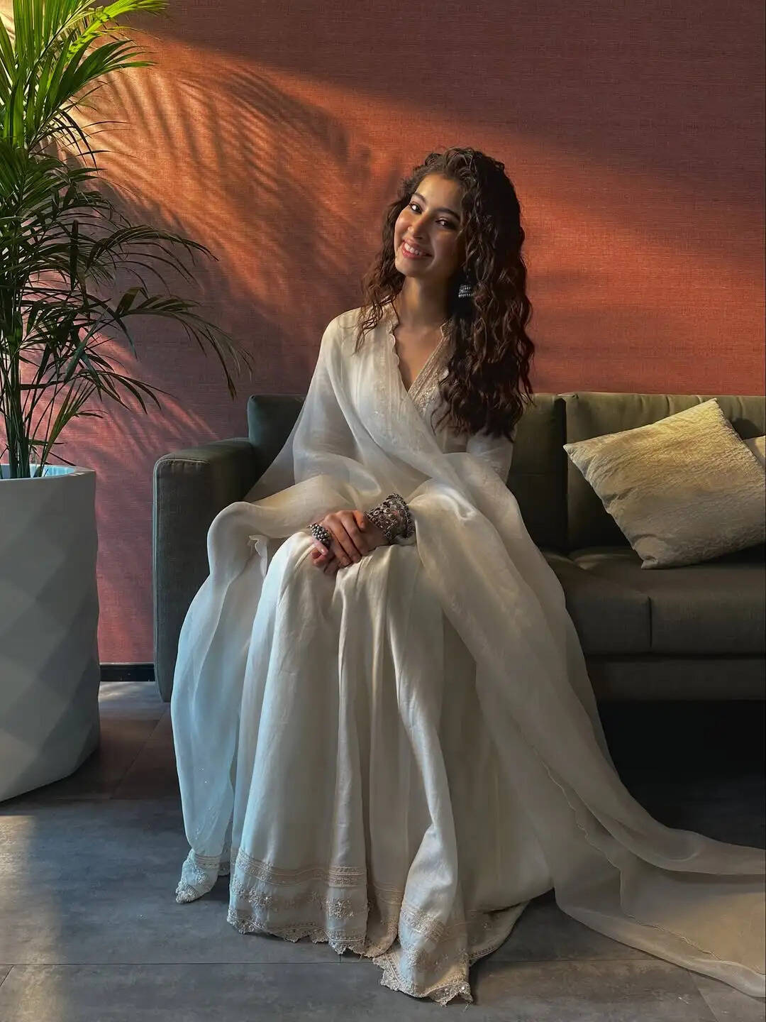 Timeless Elegance: Modern Actresses Embrace Vintage White Ethnic Wear