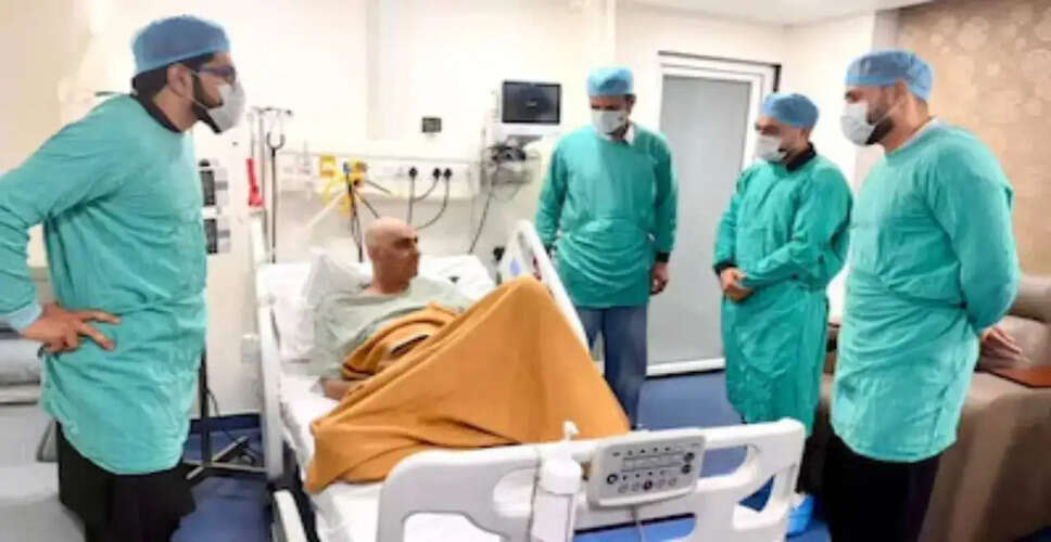 Rashid Khan and Mohammad Nabi Support Shapoor Zadran During His Health Battle