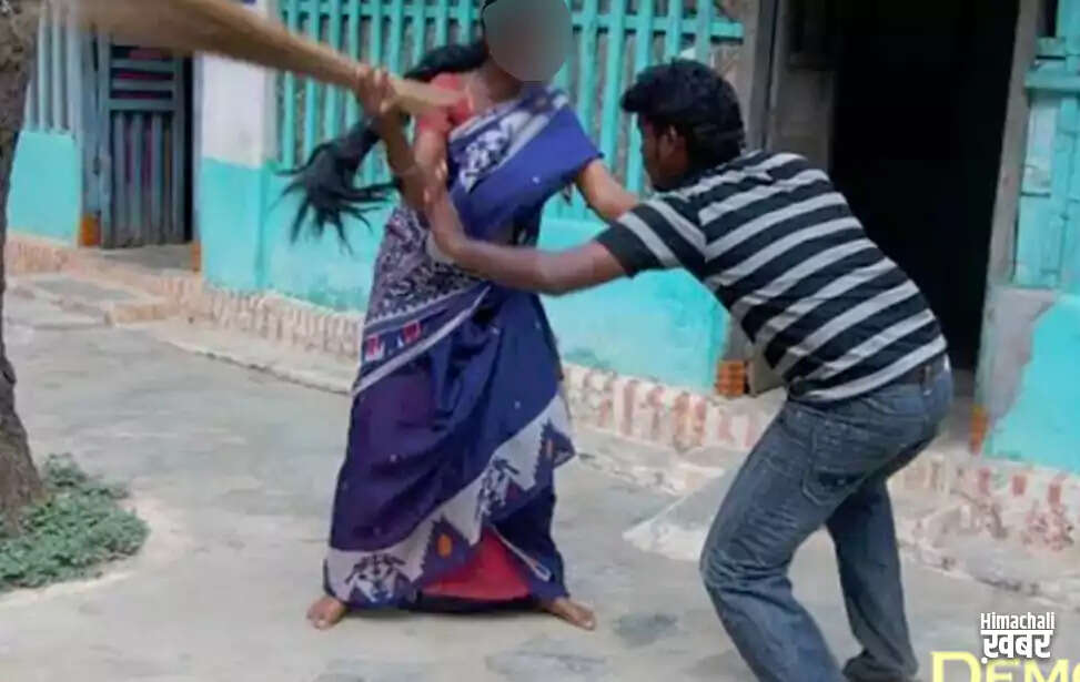 Wife Catches Husband with Mistress in Madhya Pradesh and Confronts Him