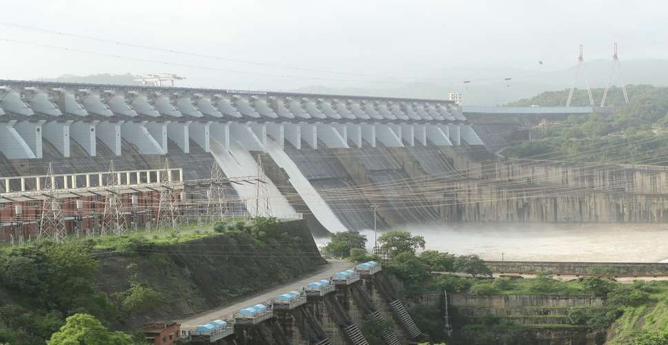 Gujarat Flood: Sardar Sarovar dam overflows for third straight day