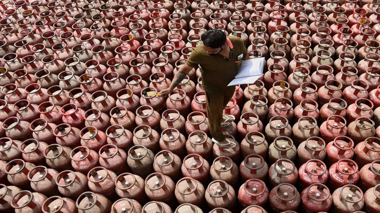 India Resumes Iranian LPG Imports Amid Sanctions Waiver and Supply Crisis | Quick Digest
