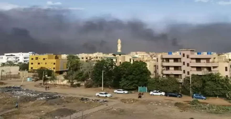 Sporadic clashes in Khartoum despite truce