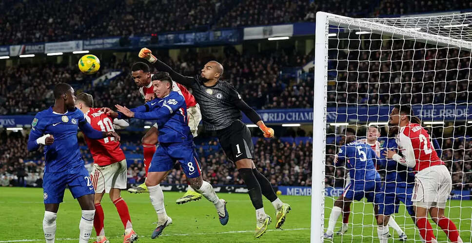 Arsenal Edges Chelsea in Thrilling EFL Cup Semi-Final First Leg