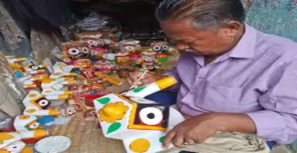 Discover the Artistic Preparations for Naba Joubana Darshan in Cuttack!
