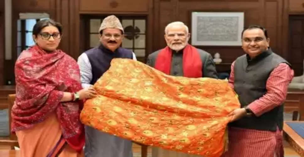 PM Modi's chadar presented at Ajmer Dargah during 811th Urs