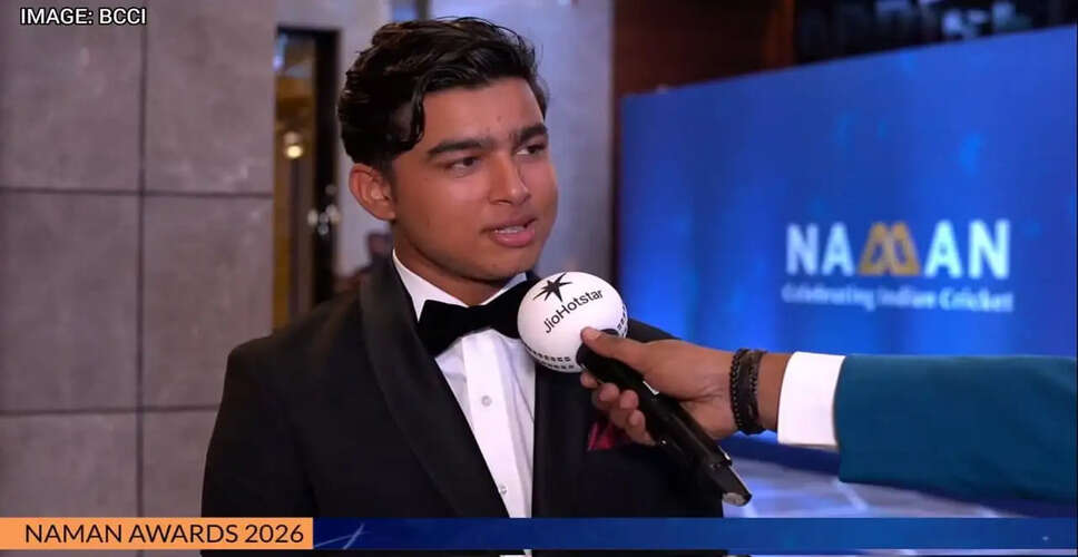 Vaibhav Sooryavanshi Shines at BCCI Naman Awards Amid Fan Frenzy