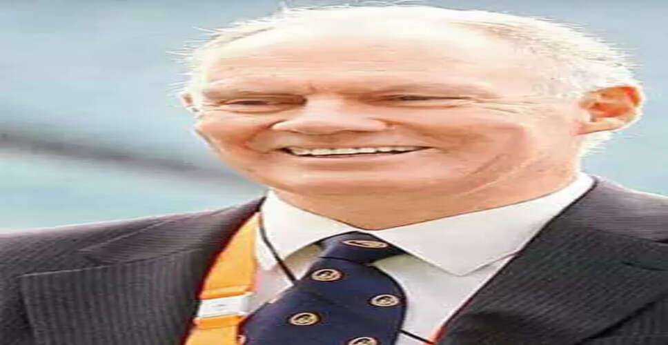 Greg Chappell Advocates for Strategic Changes in India's Bowling Lineup