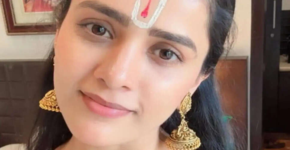 Controversy Surrounds Bigg Boss Telugu Star Thanuja Puttaswamy at Tirumala