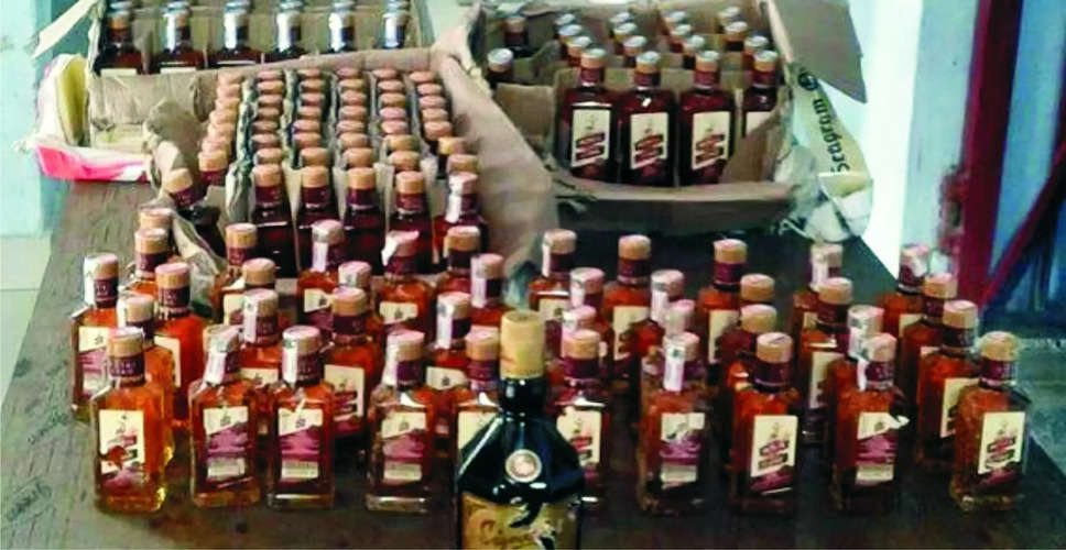 Patna Police bust fake currency & liquor smuggling racket, arrest 2