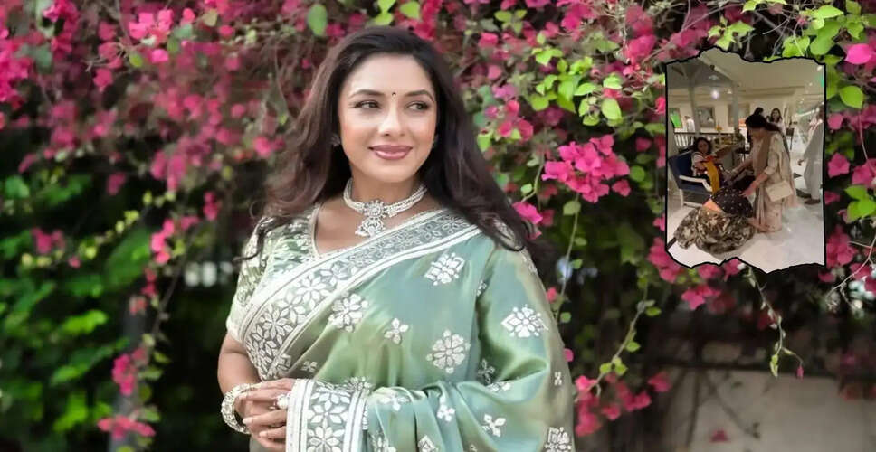 Tributes Flow for Asha Bhosle: A Musical Legend Remembered