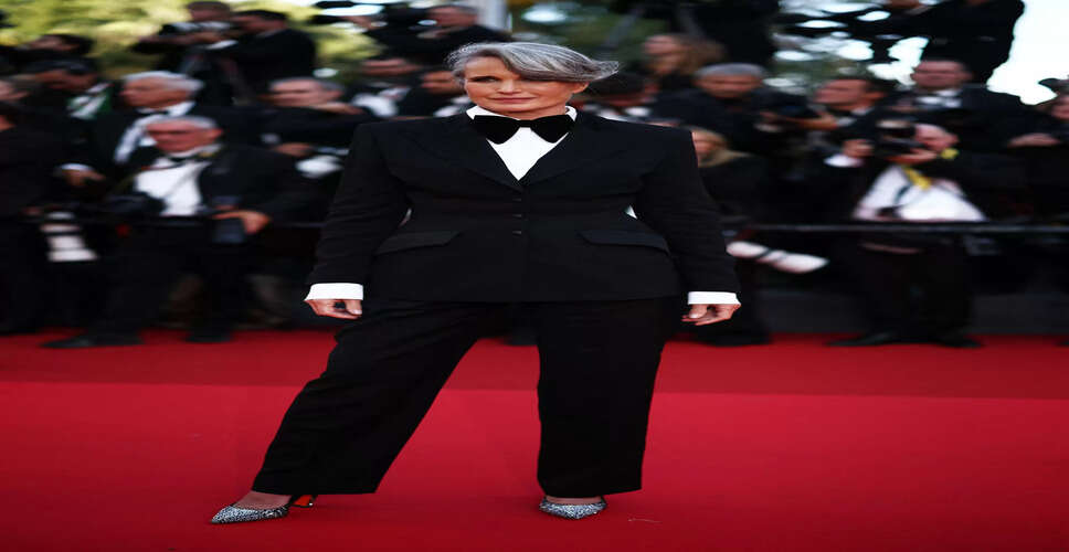 The Rise of Androgynous Fashion: Breaking Gender Norms on the Red Carpet