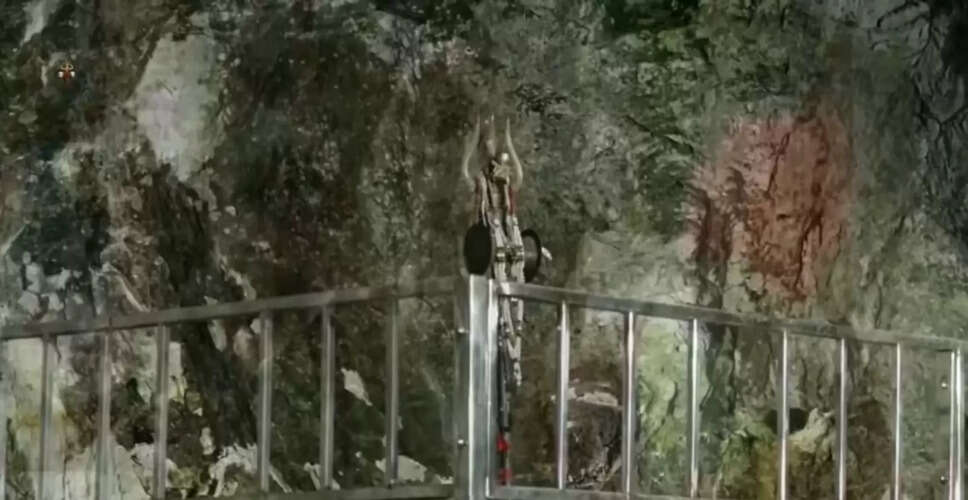 Extreme Heat Disrupts Amarnath Yatra as Shiva Lingam Melts