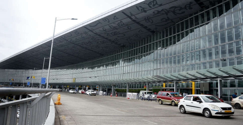 Unique Mosque Located at Kolkata's Netaji Subhas Chandra Bose International Airport Raises Security Concerns