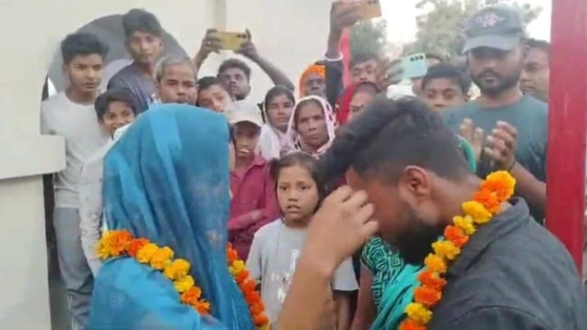 पति ने पत्नी की प्रेमी से कराई शादी, बच्चों को पालने की जिम्मेदारी ली