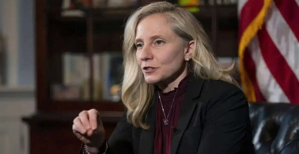 Virginia Governor Abigail Spanberger to Address Affordability in Democratic Response