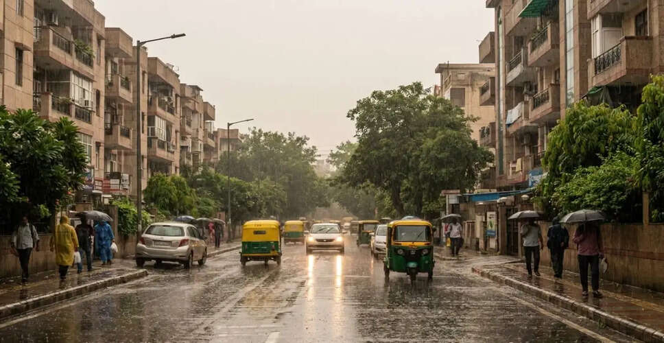 Delhi Experiences Warm Morning with Weather Alerts Issued