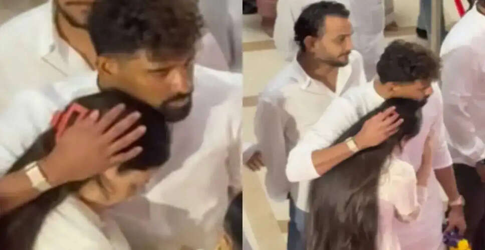 Mohammed Siraj Offers Support to Asha Bhosle's Family Amidst Grief