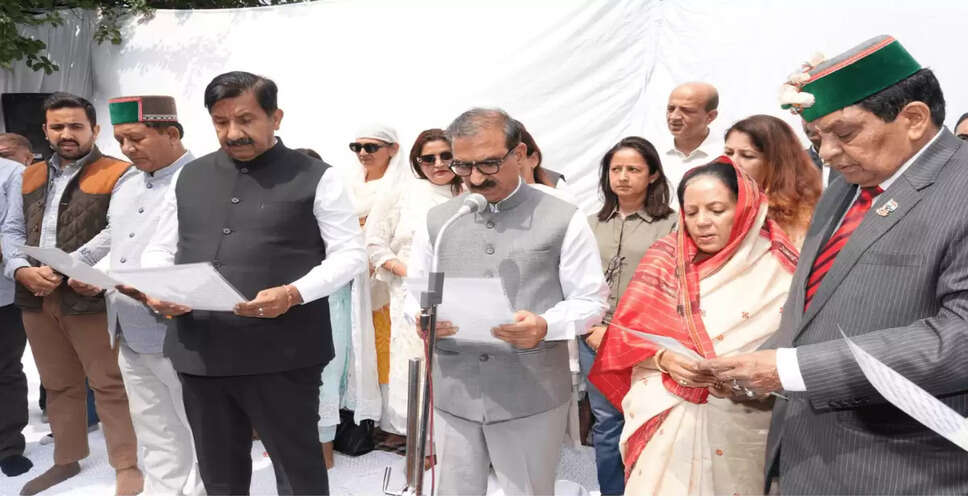 Himachal Pradesh CM Honors Rajiv Gandhi on Death Anniversary