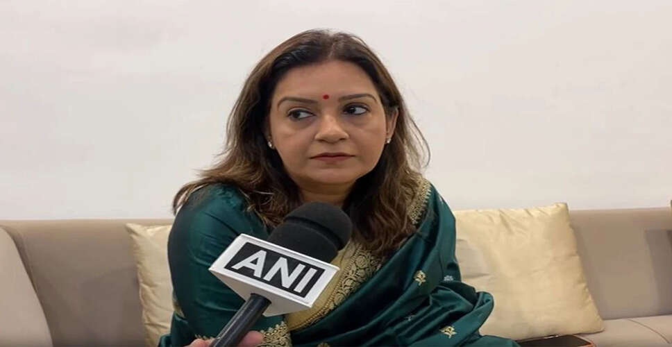 Priyanka Chaturvedi Criticizes IndiGo Airlines Amid Mass Flight Cancellations