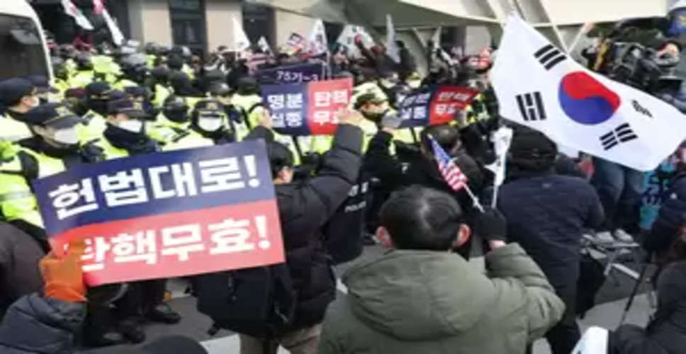 South Korea: Yoon supporters gather near Constitutional Court in support of impeached president