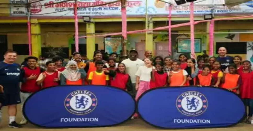 Chelsea legend Jimmy Floyd Hasselbaink conducts coaching clinic in Mumbai's Dharavi