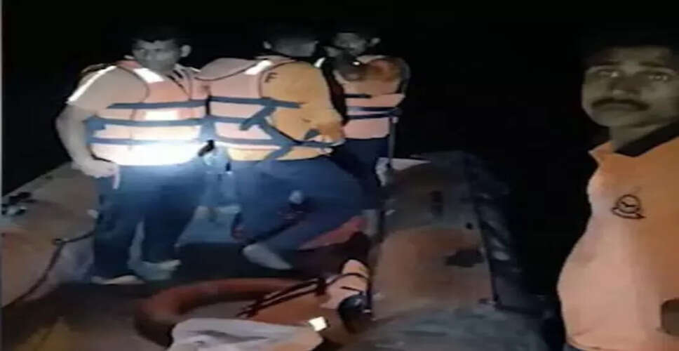 Tragic Boat Accident in Uttar Pradesh Claims Lives and Leaves Others Missing