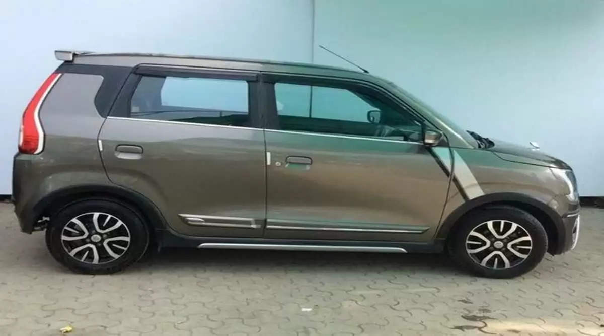 One year old Maruti Wagon R is being sold here, has run 20 thousand kilo meters