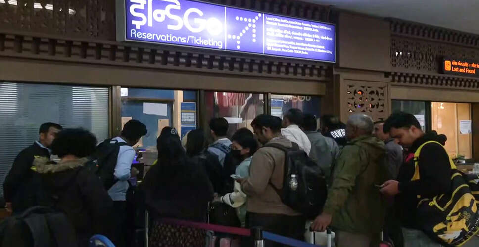 Indian Aviation Ministry Takes Action Against High Airfares Amid Disruptions