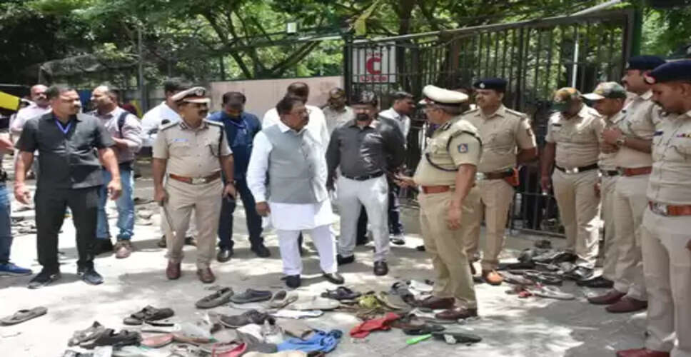 Karnataka Home Minister Parameshwara inspects stampede spots at Chinnaswamy Stadium
