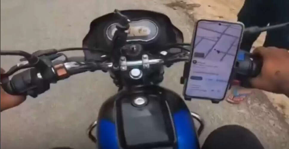 Delhi Woman Takes 180-Meter Bike Ride to Avoid Stray Dogs