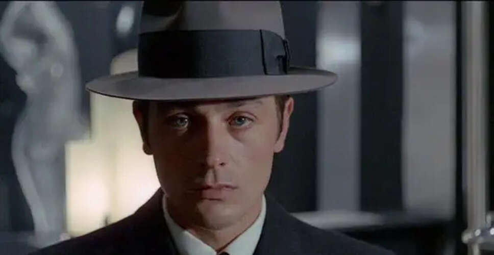 Exploring the Timeless Elegance of Jean-Pierre Melville's Le Samoura&iuml;