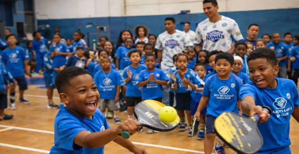 Palm Beach Royals Introduce Pickleball to Local Youth