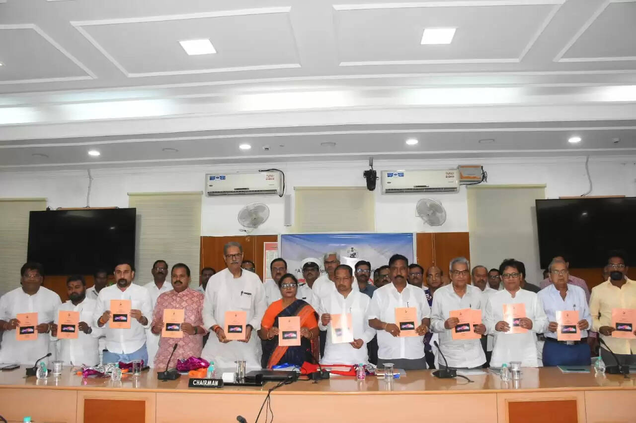 Cultural Extravaganza in Bhubaneswar: Dance Performances and Protests Take Center Stage