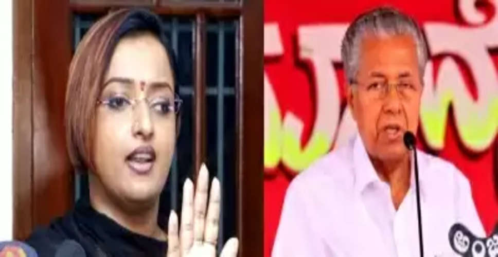 Swapna Suresh challenges CM Vijayan, daughter to file defamation suit
