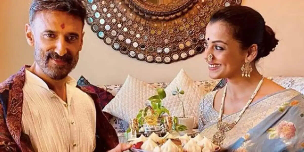 Actress Celebrates 12 Years of Live-In Relationship with Older Actor