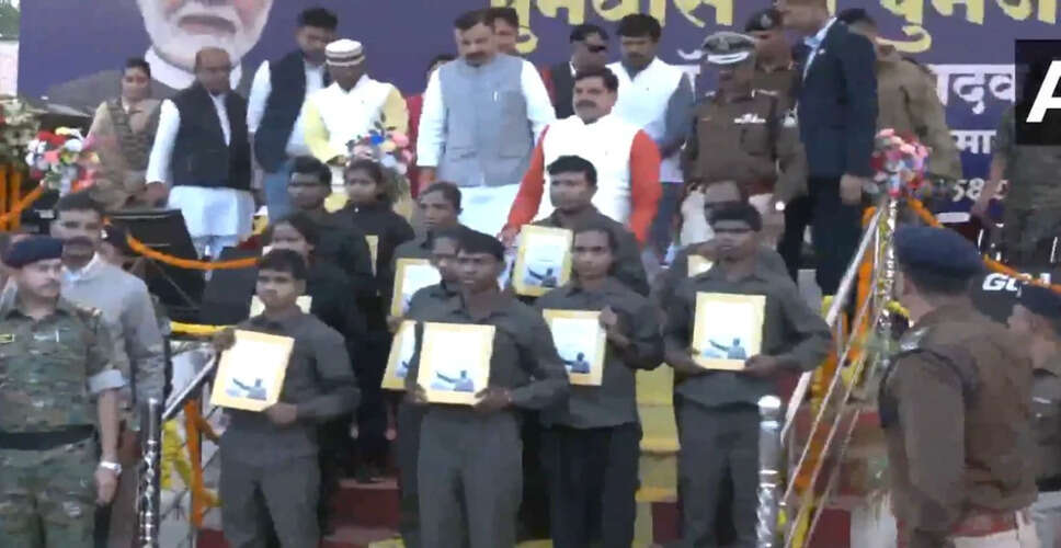 Ten Naxals Surrender in Madhya Pradesh, CM Mohan Yadav's Commitment to End Naxalism