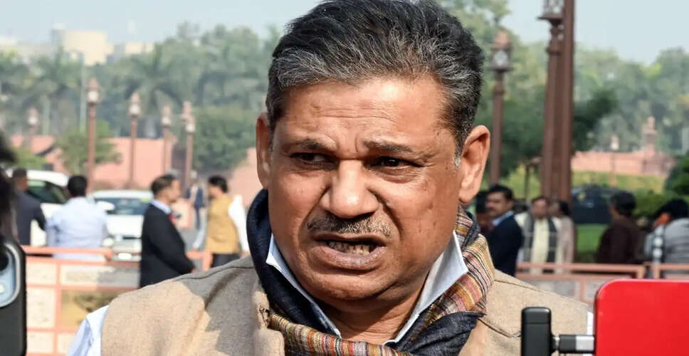 TMC MP Kirti Azad Accuses Rebel Leaders of Corruption