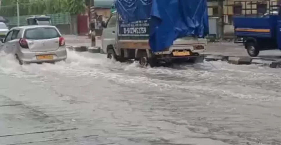 'Red alert' for heavy rainfall sounded in Assam; hefty downpour leaves Guwahati flooded