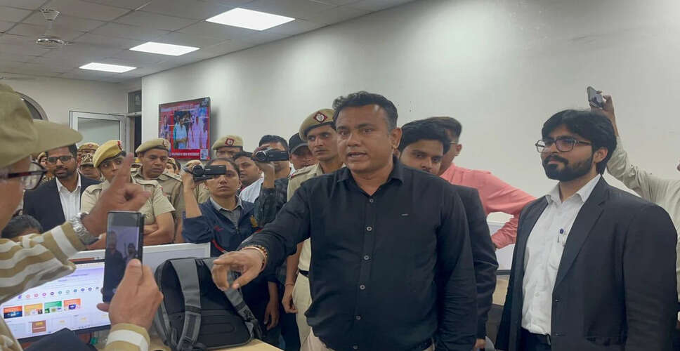 Delhi Police Seals UNI Office Amid Controversy Over Media Freedom