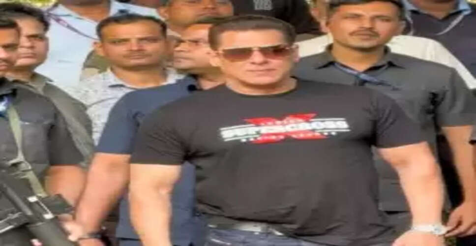 Salman Khan Unveils New Look After Wrapping Up 'Galwan' Film Shoot