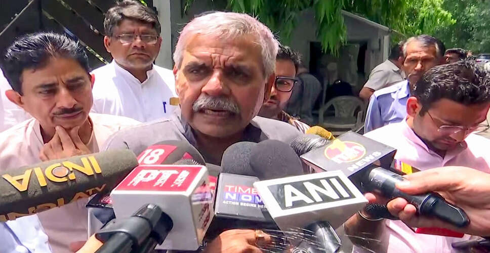 Congress Leader Accuses ED of Political Bias in Raids