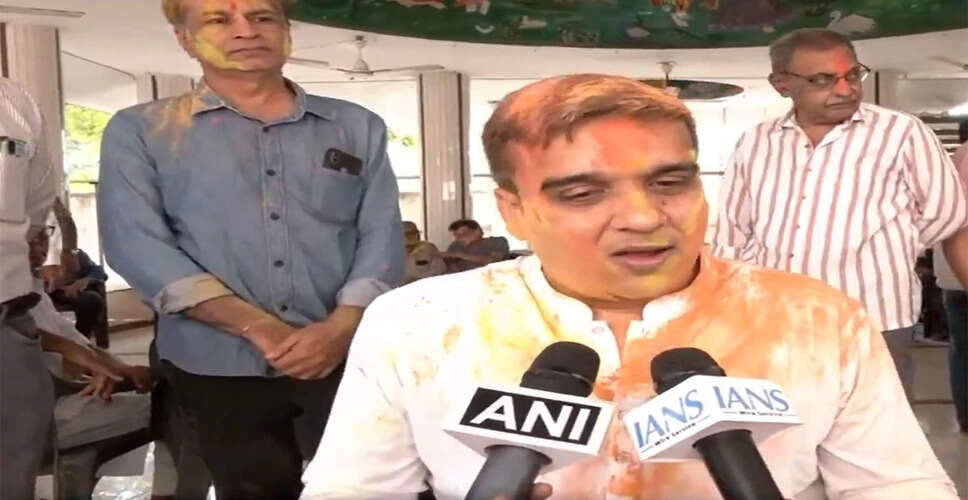 Gujarat's Deputy CM Celebrates Holi with Elderly Residents in Surat