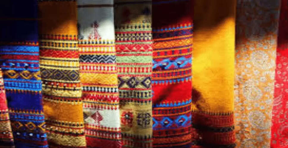 Himachal Pradesh Achieves Guinness World Record for Largest Handmade Shawl Display