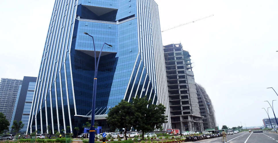 Gujarat Eases Alcohol Regulations in GIFT City