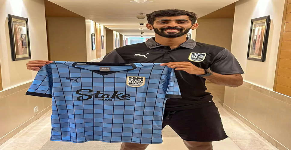 Mumbai City FC complete signing of Akash Mishra from Hyderabad FC